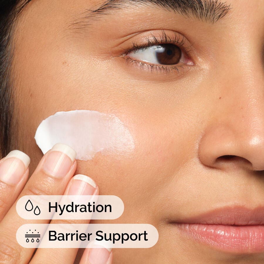 natural-moisturizing-factors-ha-i4 ord-natural-moisturizing-factors-ha-model-application-with-benefits.jpg